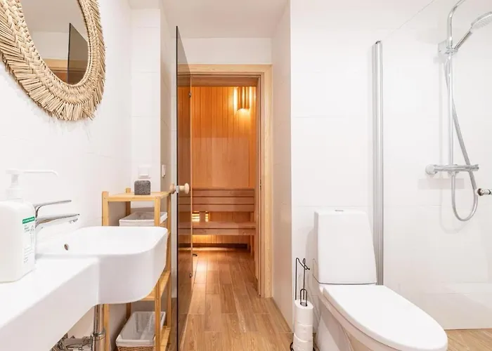 Lux Town Hall Square View 아파트 *